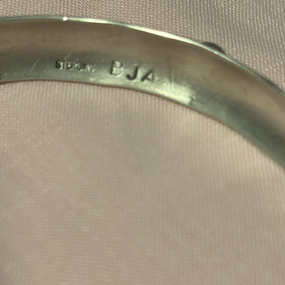 Kingman Turquoise Bangle - Picture 4 of 7